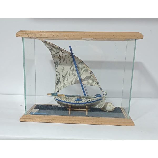 Maquette bateau en vitrine